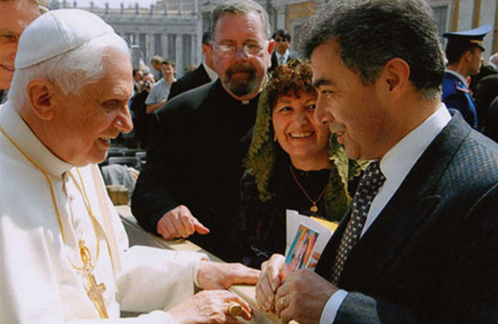 Garo reçu par le Pape Benoît XVI
